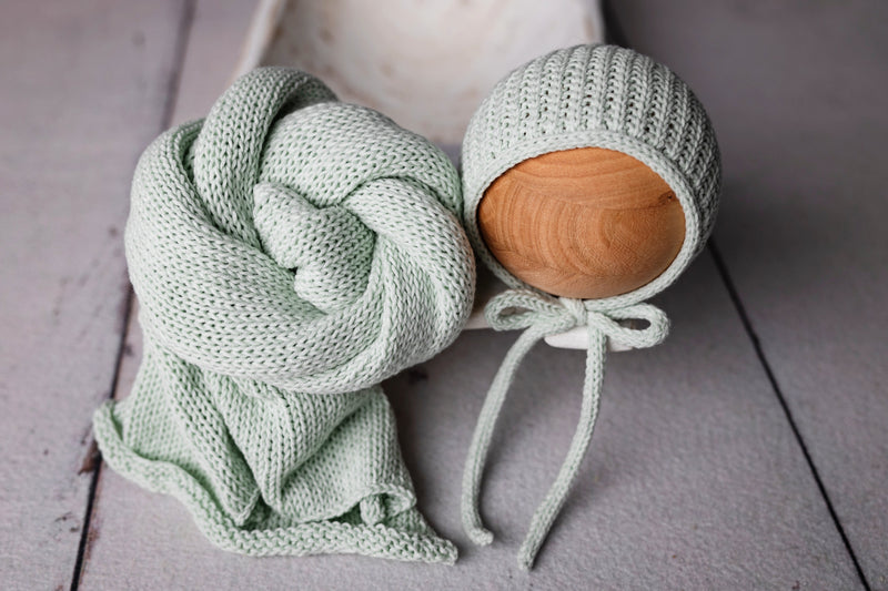Newborn Photography Knit Wrap & Bonnet Pale Green