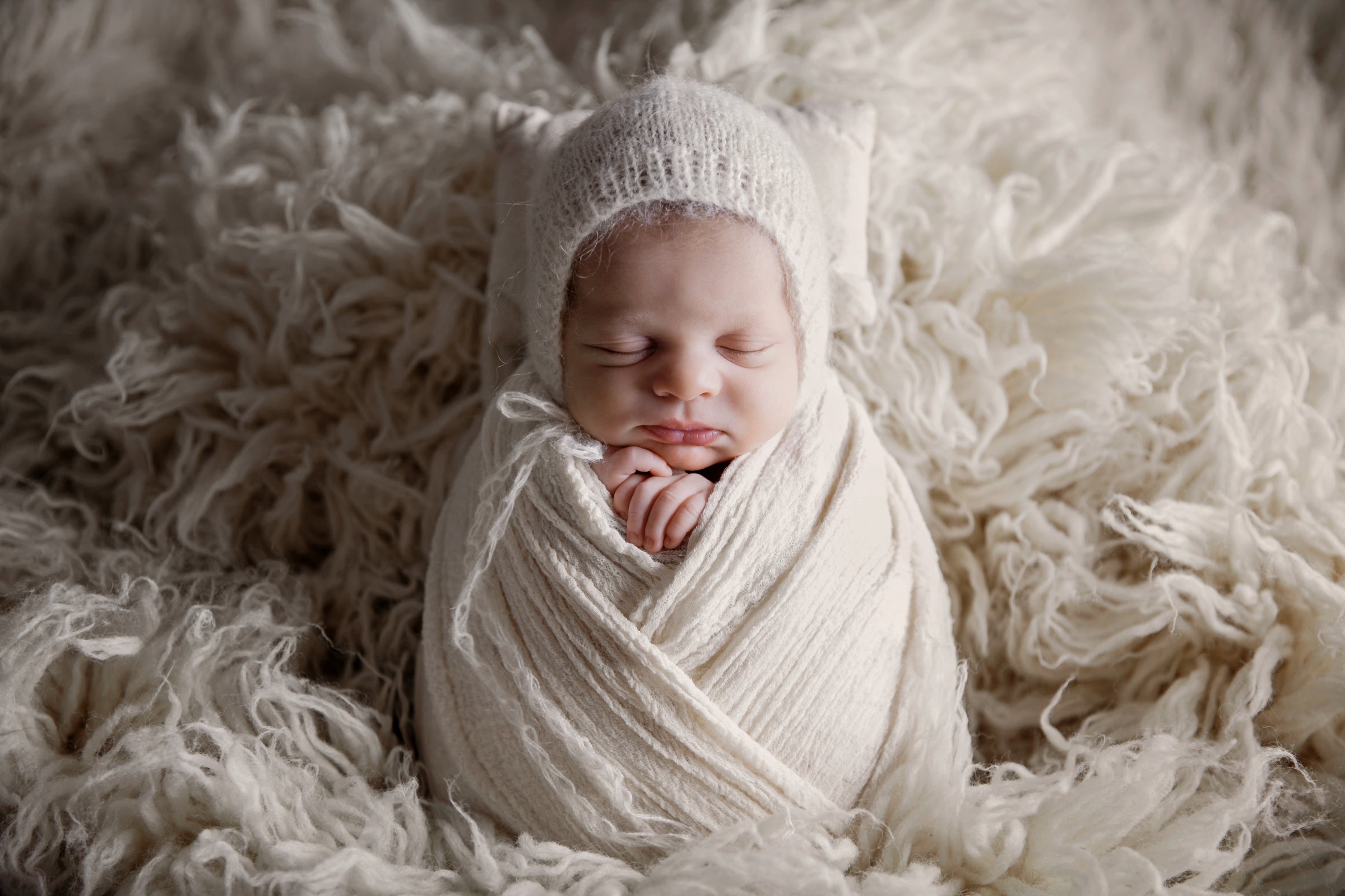 Prop Posing & Lighting Tutorials theswaddlepro